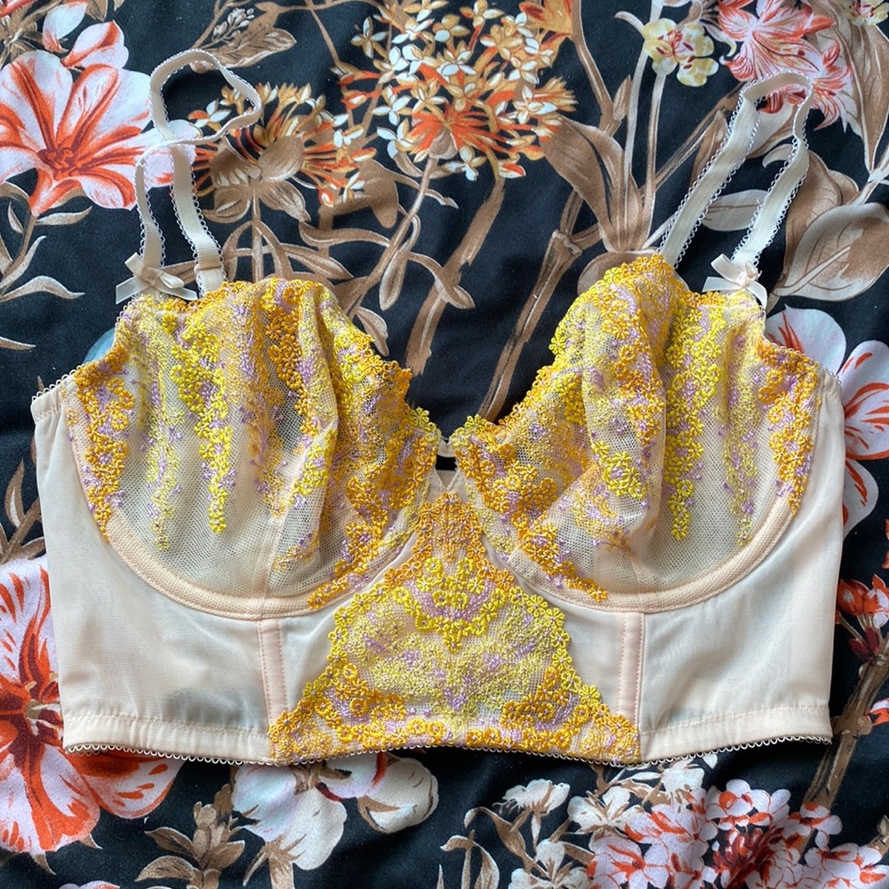 Long lined unlined bra